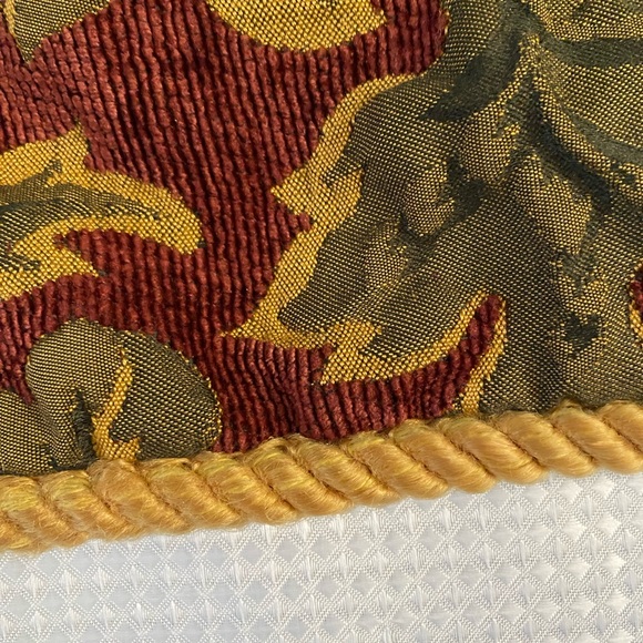 Waterford set of 2 Accent Pillow case Tapestry Rust Gold & Green 23.5 X 19.5” - Picture 4 of 12